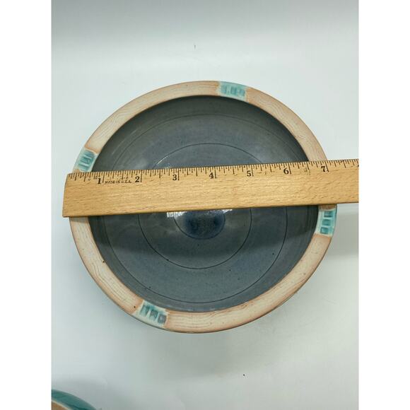 Studio pottery bowls Set of two signed - Picture 9 of 10